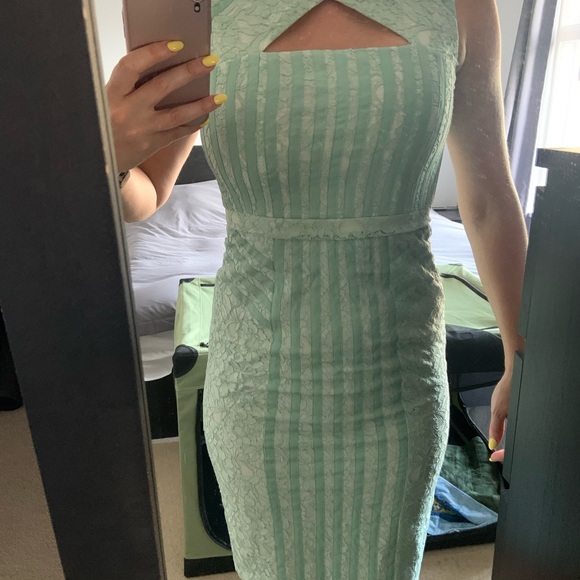 Mint BCBG lace dress size 2 - Picture 4 of 4